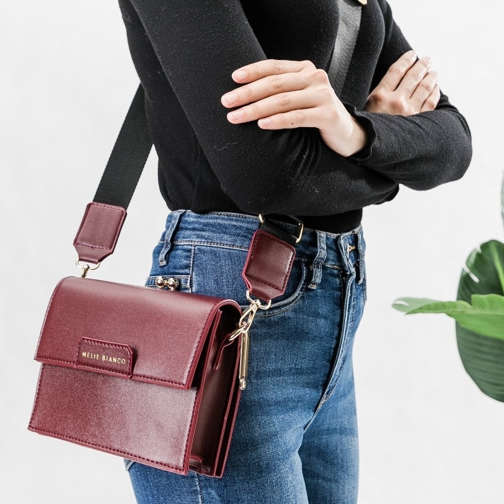 MELIE BIANCO JUDY CROSSBODY (NWT)